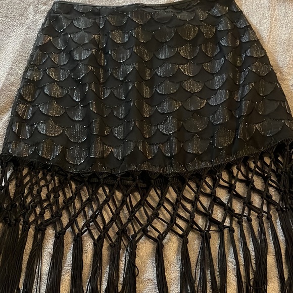 ASTR Black fringe Mini Skirt - Picture 5 of 6